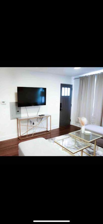 Lovely 1-Bedroom Rental Unit With Free Parking วอชิงตัน ภายนอก รูปภาพ